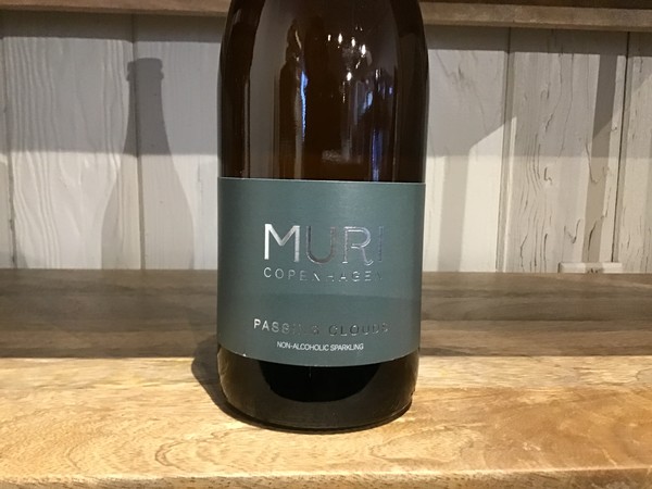 Muri Sparkling White Passing Clouds Non-Alcoholic NV